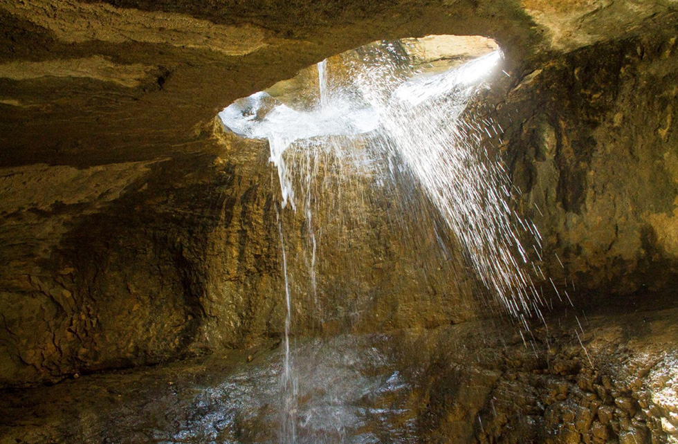 Подземный водопад в дагестане фото